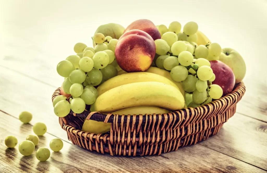 Altar de frutas para abundancia -image